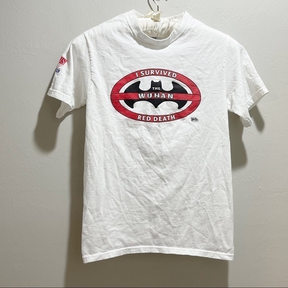 Vintage I SURVIVED THE WUHAN RED DEATH Chris Plante Show Swag Tee USA Size S - Picture 1 of 6